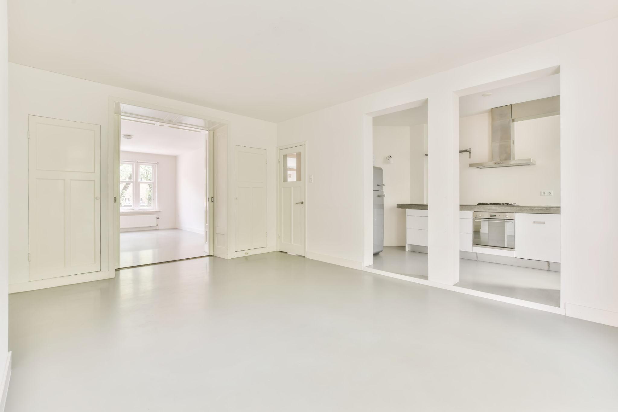 Freshly maintained Sarasota home prepared for move-in or move-out