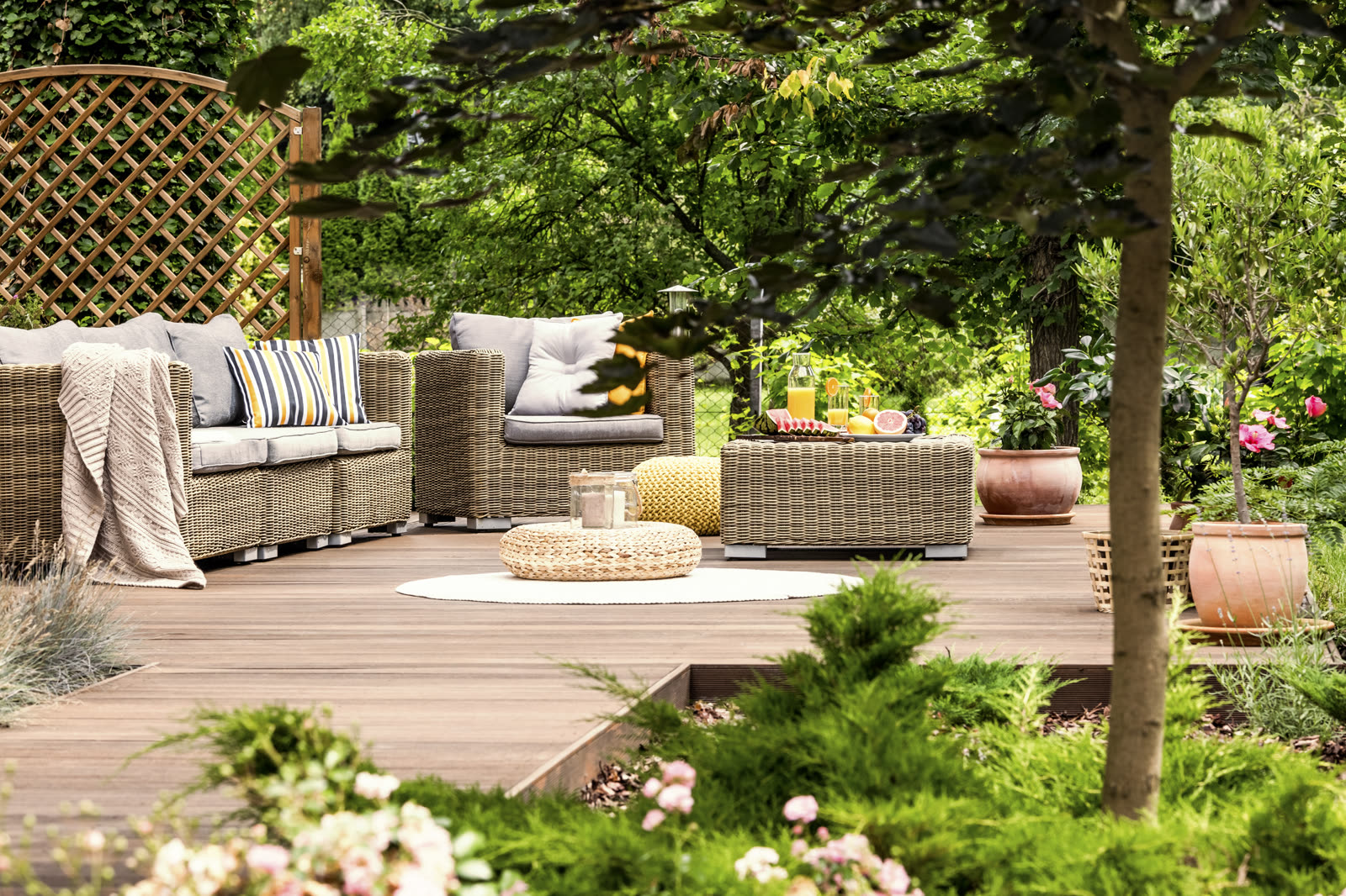 Grills & outdoor furniture
